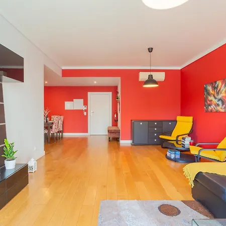 Ldapartments - Spacious Haven W/lift&garage *