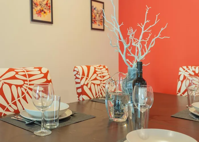 Ldapartments - Spacious Haven W/lift&garage Apartman