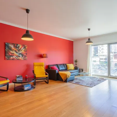 Lägenhet Ldapartments - Spacious Haven W/lift&garage *